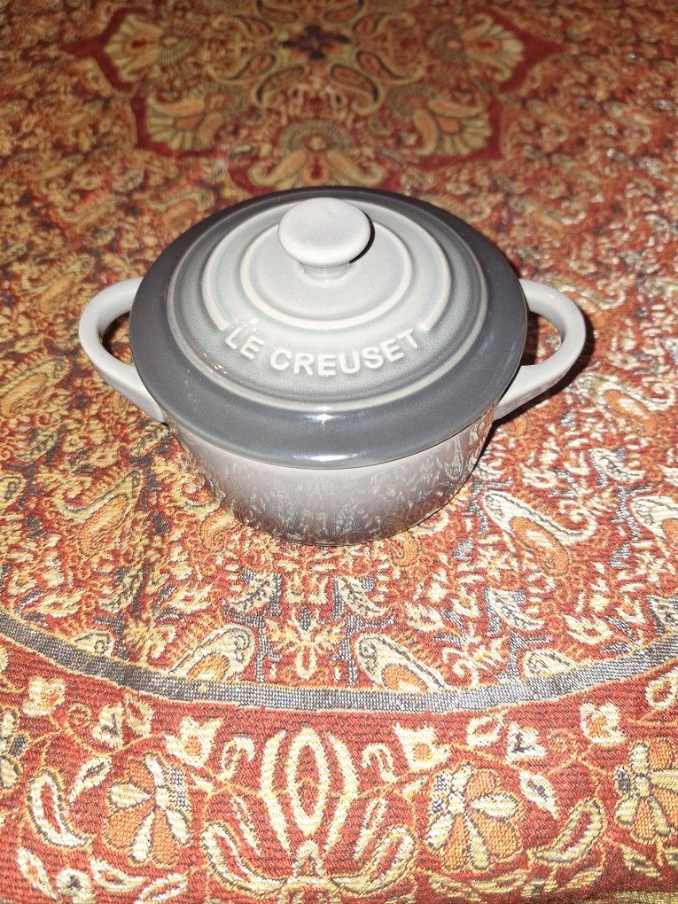 Le Creuset Oyster Cocotte