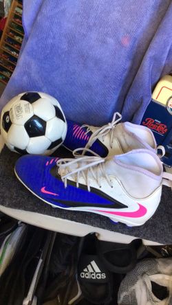 Nike phantom 6 high club soccer cleats size US 7.5