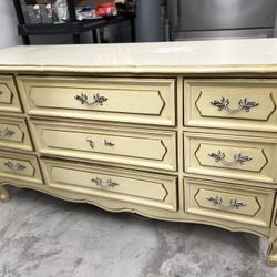 1970s Vintage Henry Link French Provincial Dresser