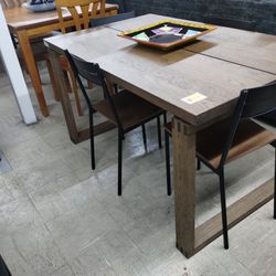 Nice Dining Table Set