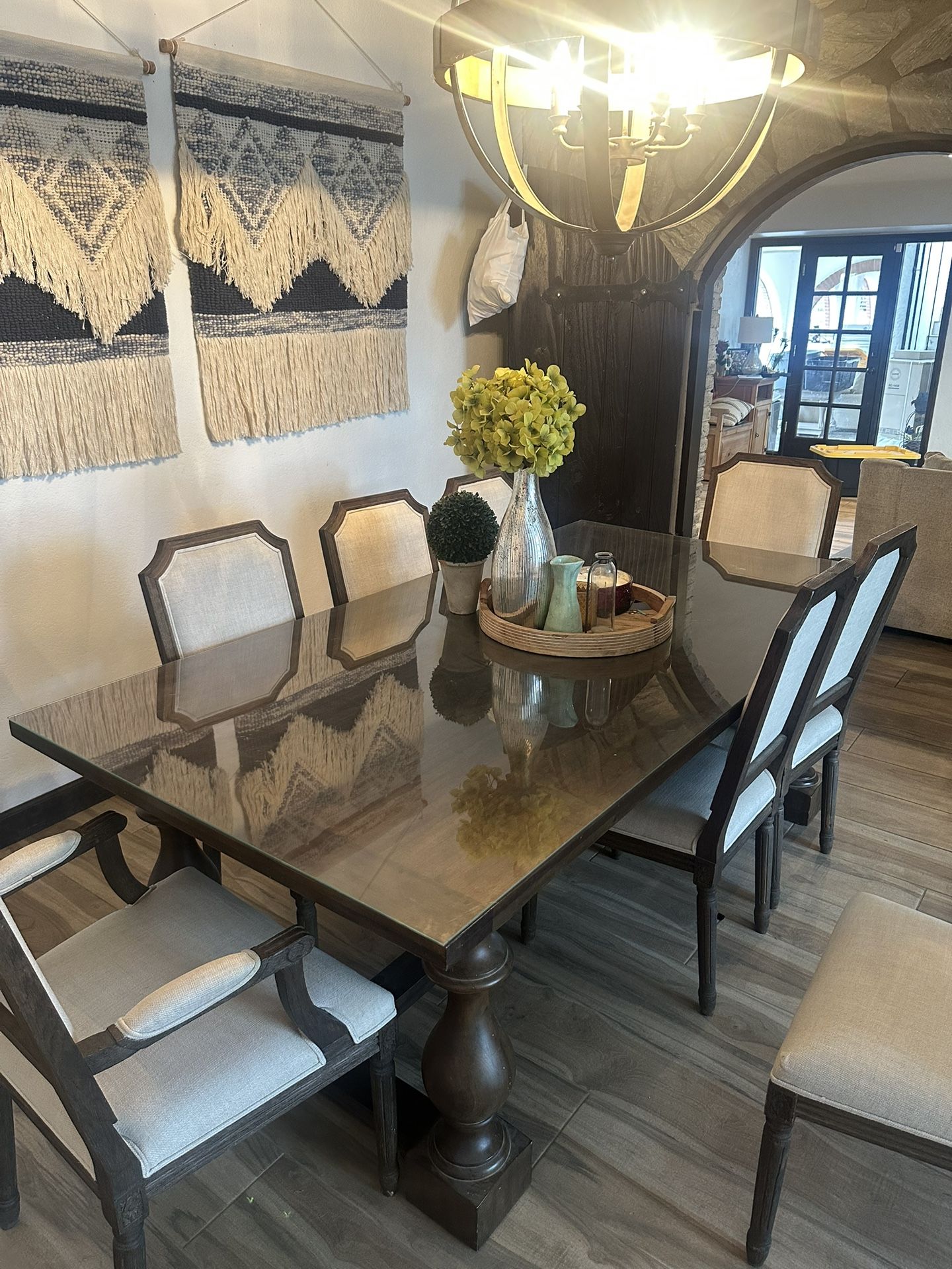 Restoration Hardware Table And Chairs