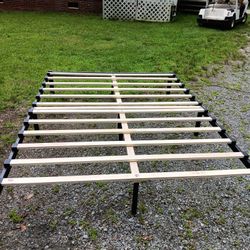 New QUEEN SIZE BED FRAME WITH SLATS For A HEAD BOARD