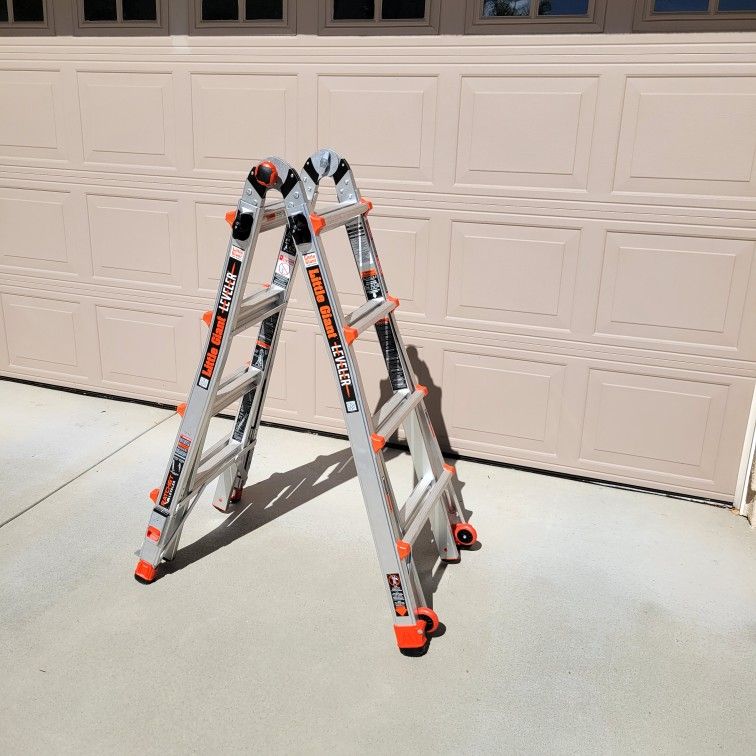 Little Giant M17 Leveler/Ladder 18 ft Reach 300 lbs Load Capacity