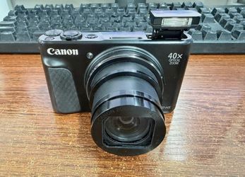 Canon PowerShot SX740 HS  20.3MP 4K Digital Camera - Black Color Excellent Used Condition
