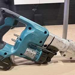 Makita Double Cut 