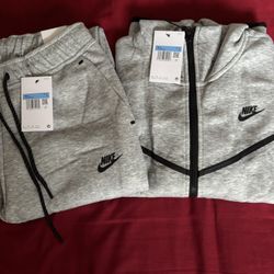 Grey nike tech set