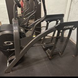 Cybex Eliptical Arc Trainer 