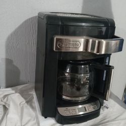 Delonghi DCF2212T 12 Cup Drip Coffee Maker Machine Glass Carafe Programmable