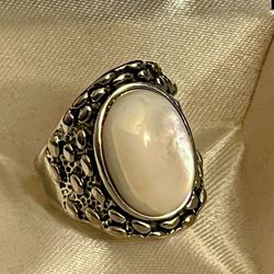 Costume jewelry ring Sz. 8