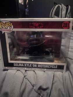 Funko Pop! Rides Selina Kyle on Motorcycle #281
