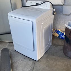 Samsung Dryer $400 Barely Used