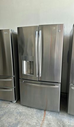 GE Stainless Steel French Door Refrigerator - Great Condition