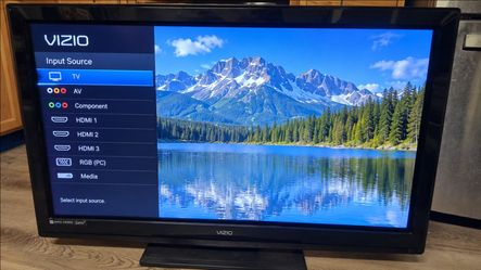 Vizio 42" Plasma HDTV – VP422 – Tested & Working