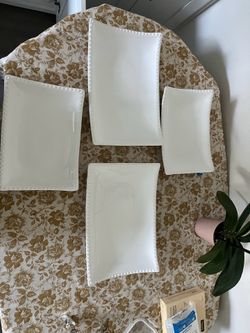 Set of 4 rectangular serving platters