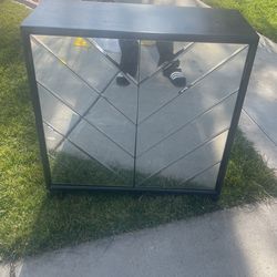 mirror cabinet
