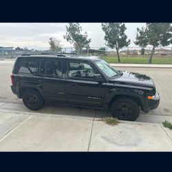 2016 JEEP PATRIOT BLACK ON BLACK