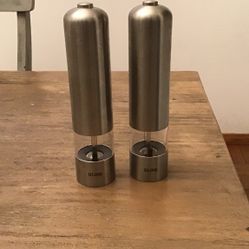 Salt and Pepper battery operated