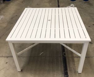 Outdoor 42in Table 