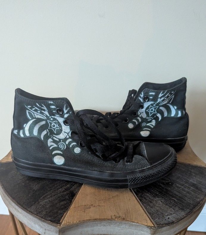 ONE OF A KIND Chuck Taylor Converse Hi High Tops Black Monochrome Rabbit Green Fae Size 7.5/9.5