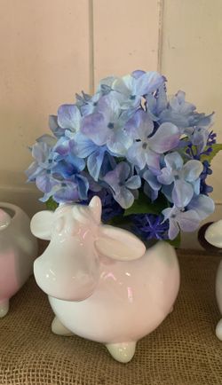 Farmhouse Cow Flower Holders