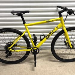 2017 BMC alpenchallenge AC02 20.5 L Frame. Excellent Condition!