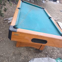 For Sale  7 Feet Pool Table   No Balls  Just Table 