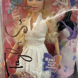 NEW Taylor Swift Doll Sundress Medley 2008 JAKKS PACIFIC Collectible HTF RARE