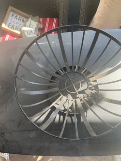 Black Metal Spiral Decorative Bowl