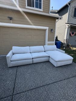 White/Cream right facing chaise