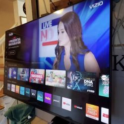 50" Vizio chromcast smart tv streaming apps 4k great condition no legs it was mounted.  Great quality pic no scratch 