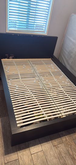 Free ikea bed