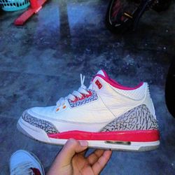 Jordan 3 Cardinal Red