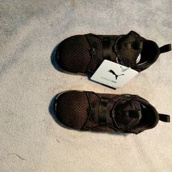 Pumas Size 9C
