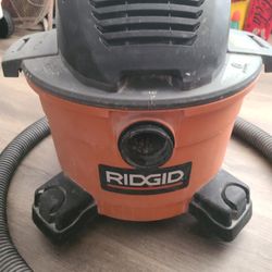 Dry/wet Vacuum Cleaner