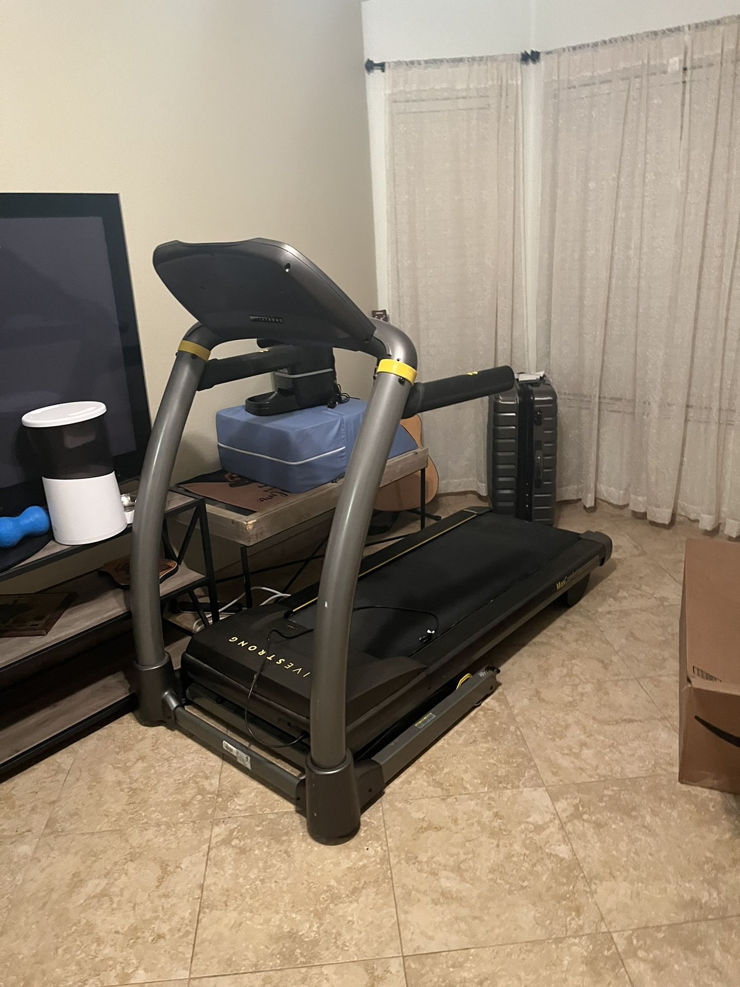 LiveStrong treadmill LS10.0t
