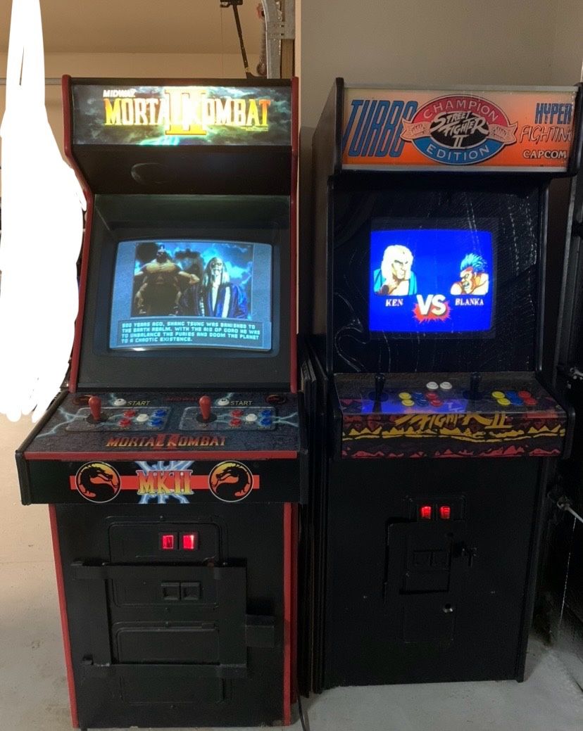 Arcade Machine Mortal Kombat 2 Street Fighter 2