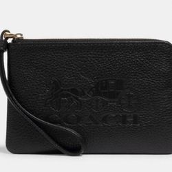 Beautiful Wristlet With Horse And Carriage!