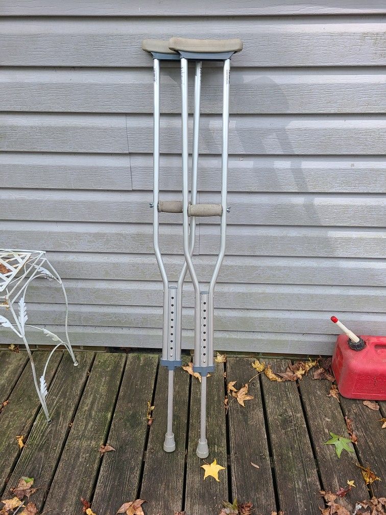 Guardian Crutches