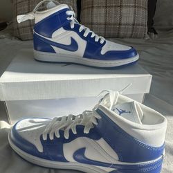 Jordan 1 Mid Royal Blue 
