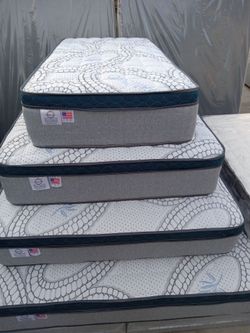 Full Size Mattress Pillow Top New bedframe sold separately