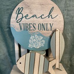3 piece beach decor sign & fish beach vibes only sign