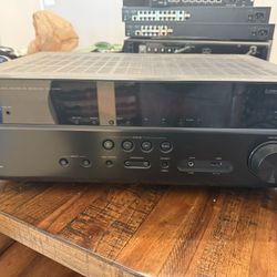 Yamaha RX-v581