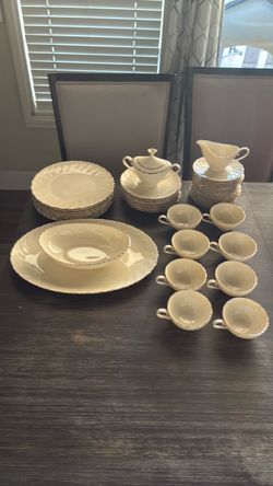 White Gold Trim Porcelain Dinnerware Set