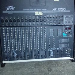 Peavey XR 1200d Mixer