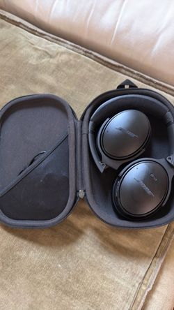 Bose Quiet Comfort 35 headphones