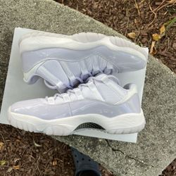 women's jordan 11 low pure violet
