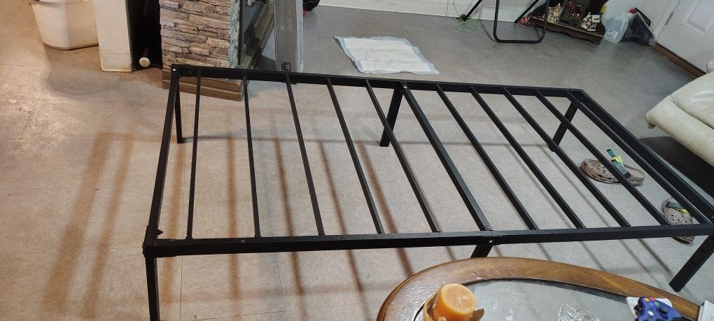 Brand New Platform Twin Bed Frame W/ Plush Mattress