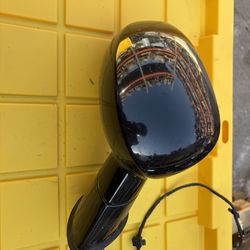 2017 dodge challenger RH Side Mirror