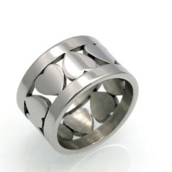 R184- Luxury Big Ring With Hearts!