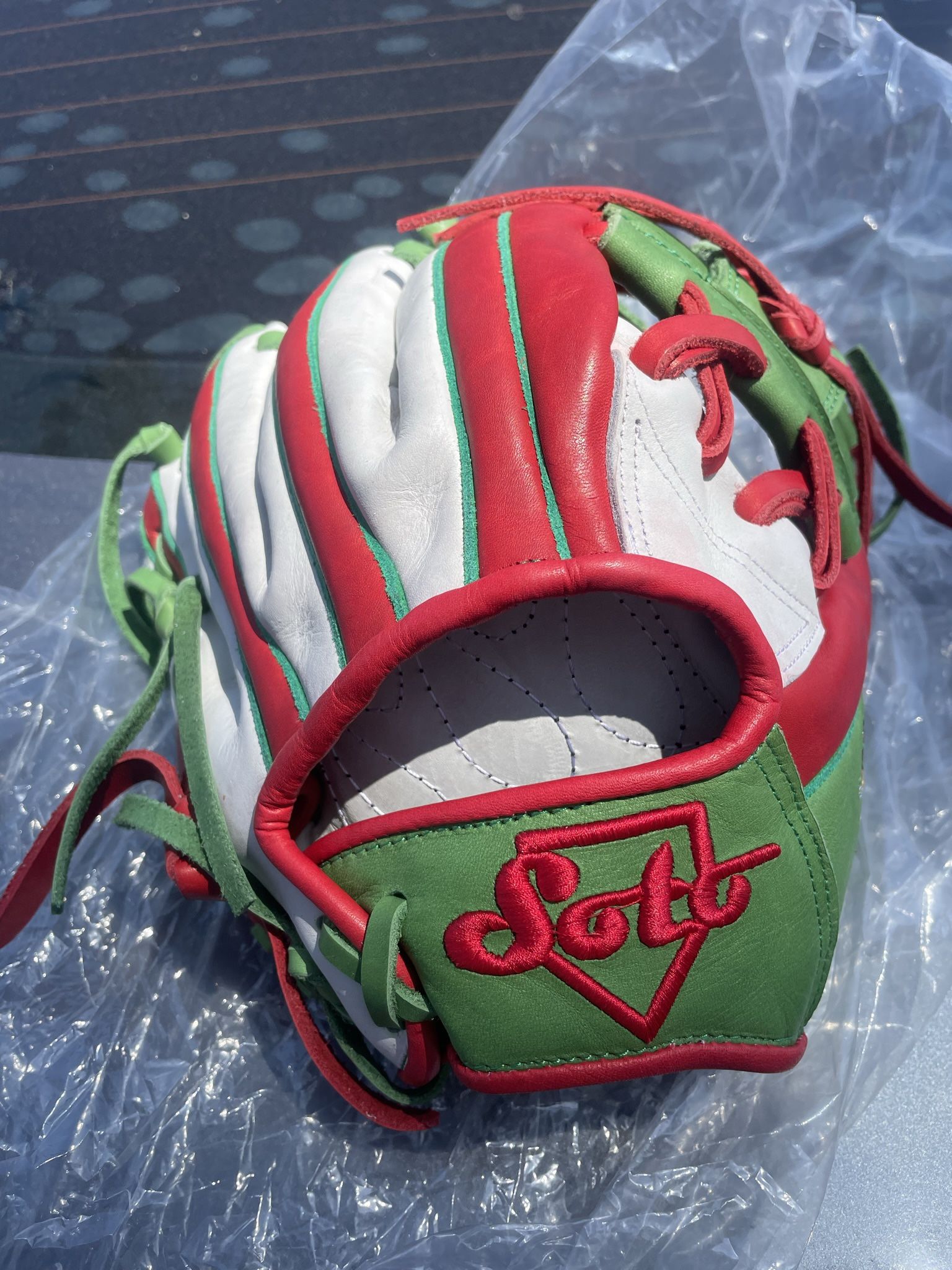 Mexico Edition Soto Glove